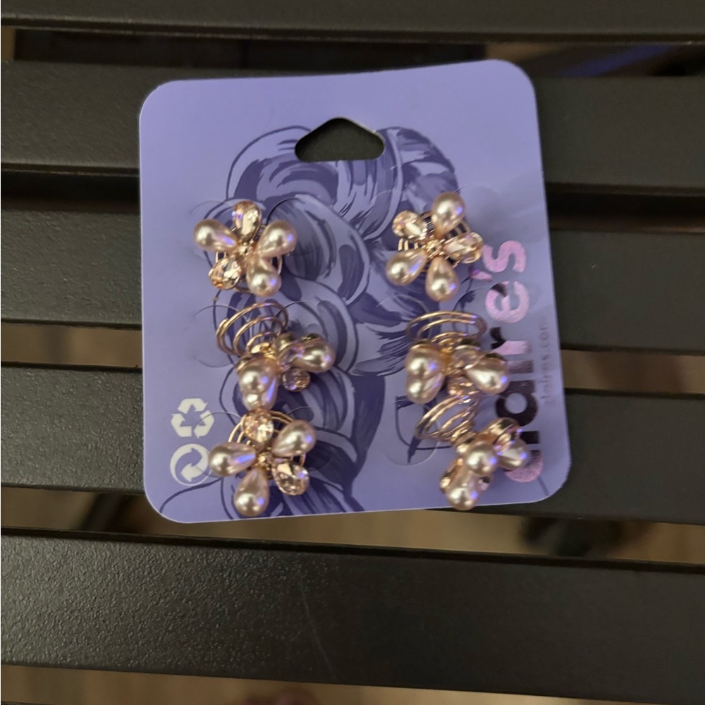 Claire’s butterfly Bobby-pins